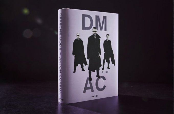 Depeche Mode by Anton Corbijn: 81 -18
