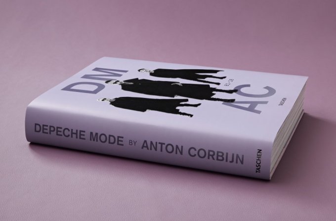Depeche Mode by Anton Corbijn: 81 -18